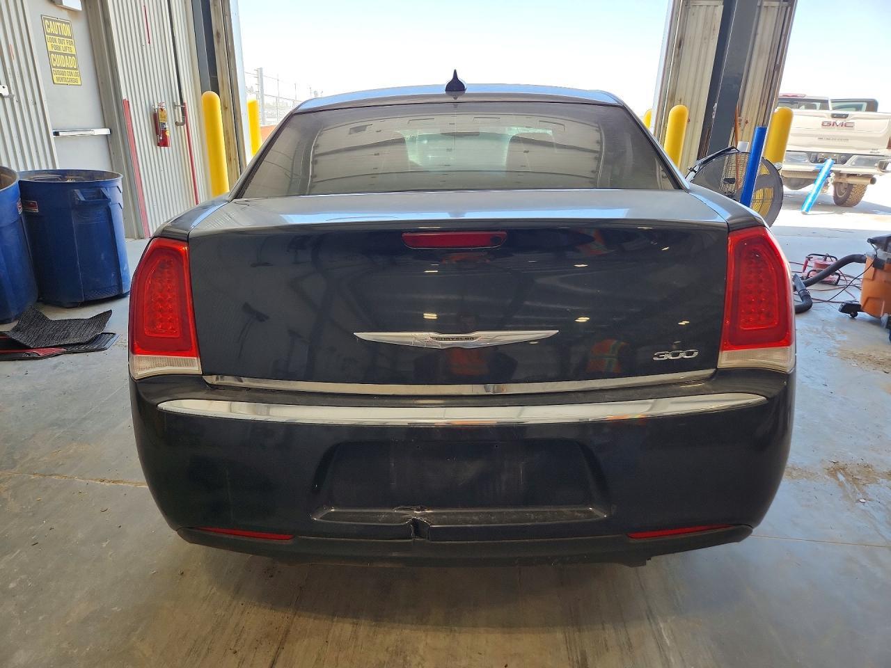 2015 Chrysler 300 Limited - Image 6