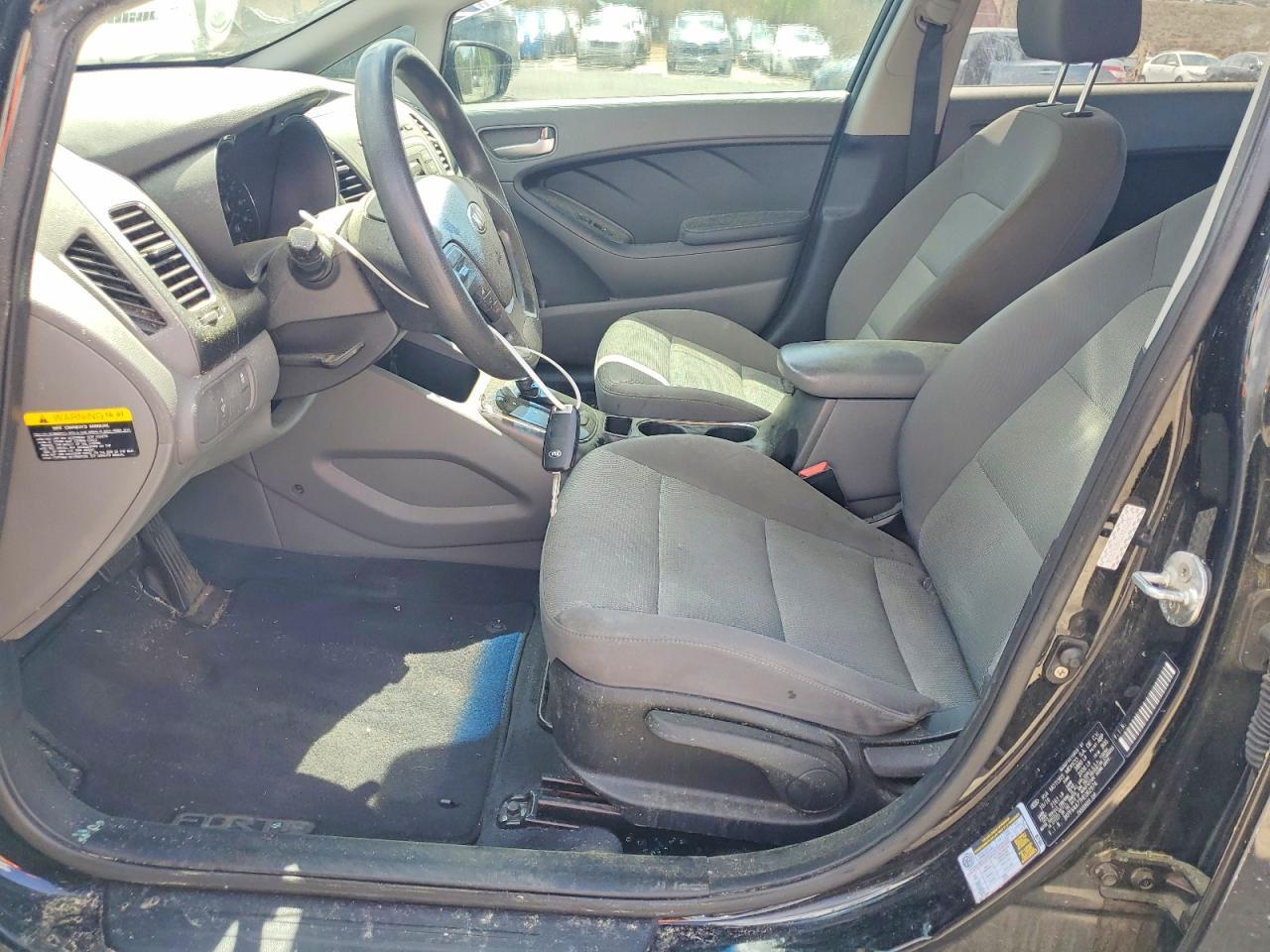2017 Kia Forte Lx - Image 7