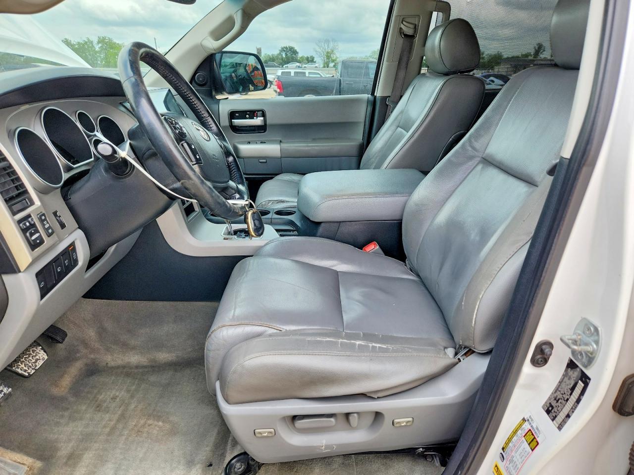2008 Toyota Sequoia Limited - Image 7