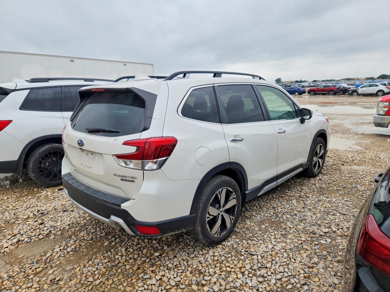 2019 Subaru Forester Touring - Image 3