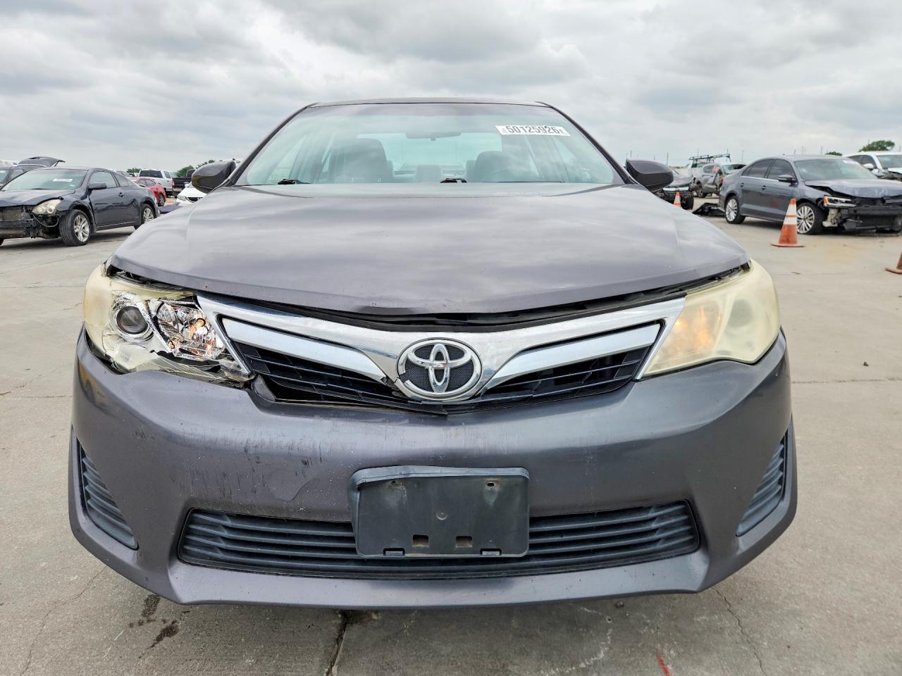 2014 Toyota Camry Le - Фото 5