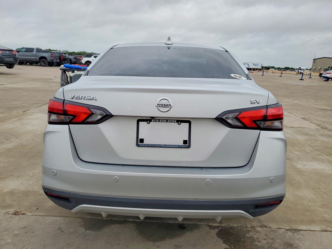 2020 Nissan Versa - Фото 6