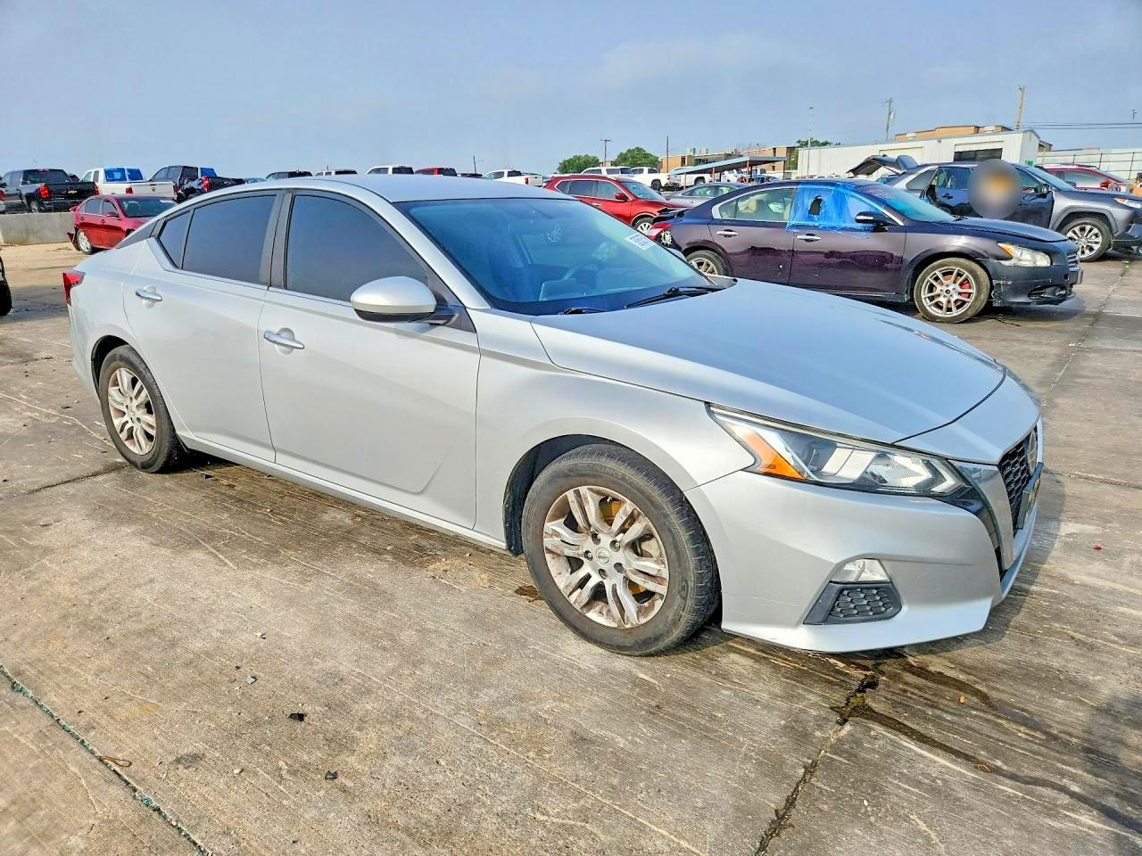 2020 Nissan Altima S - Image 4