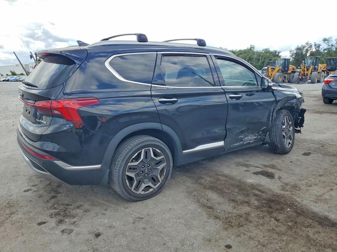 2021 Hyundai Santa Fe Limited - Фото 3