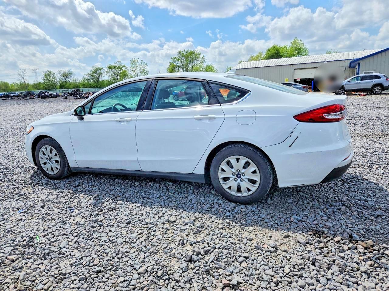 2020 Ford Fusion S - Image 2