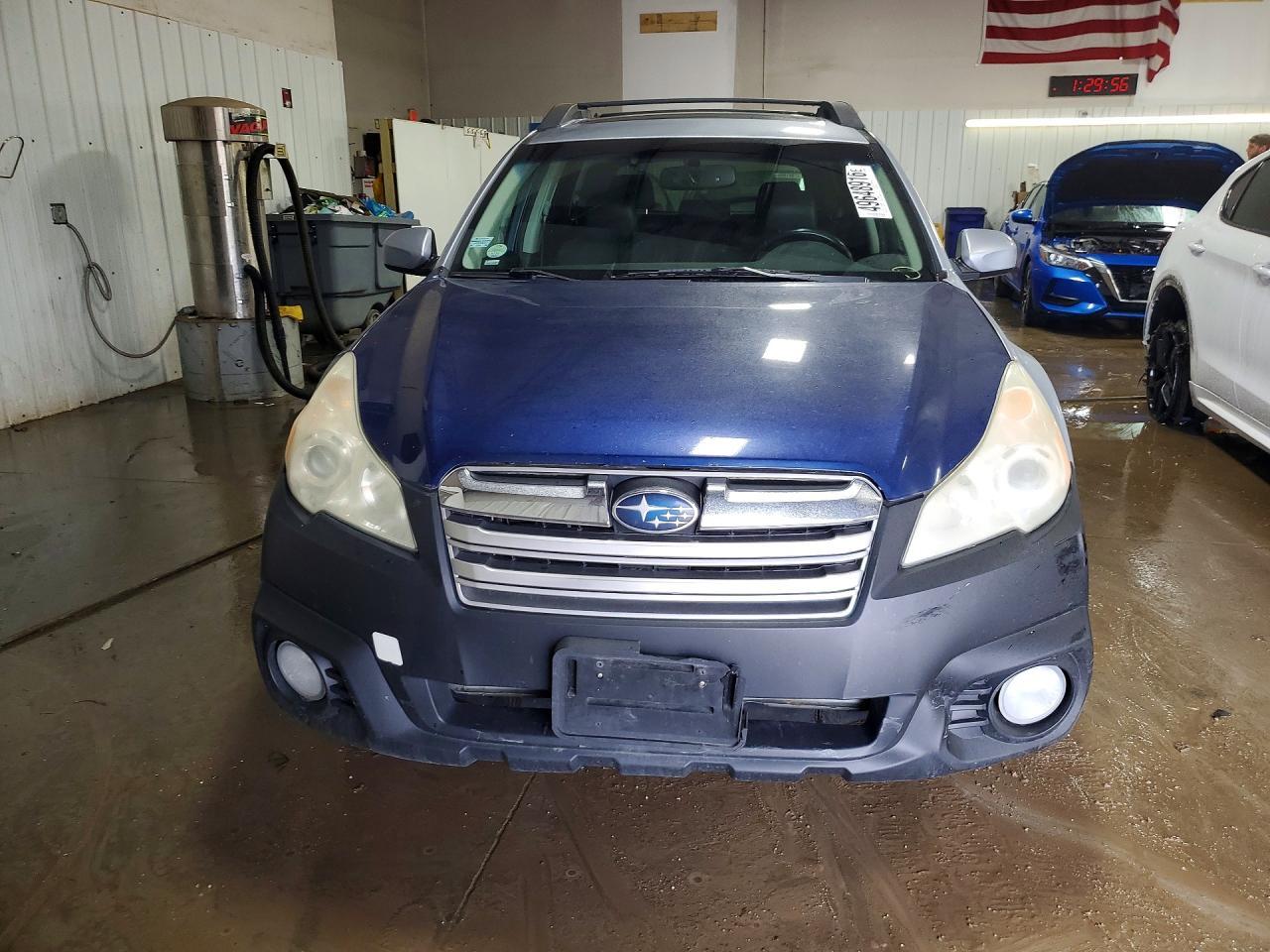 2014 Subaru Outback 2.5I Limited - Image 5