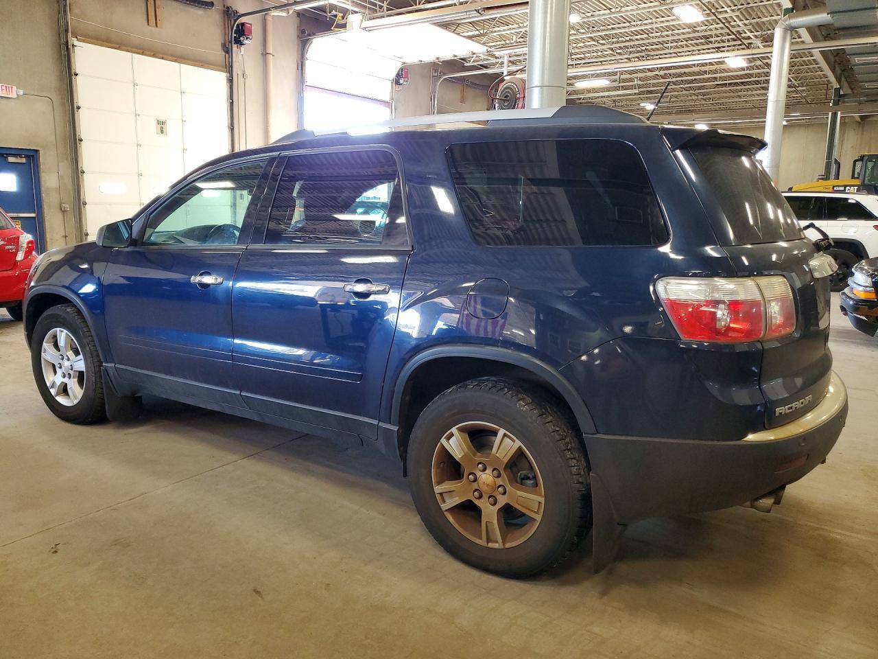 2011 GMC Acadia Sle - Image 2