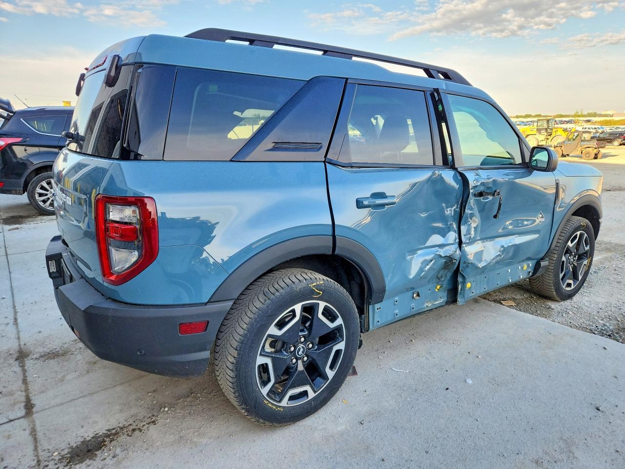 2023 Ford Bronco Sport Outer Banks - Фото 3