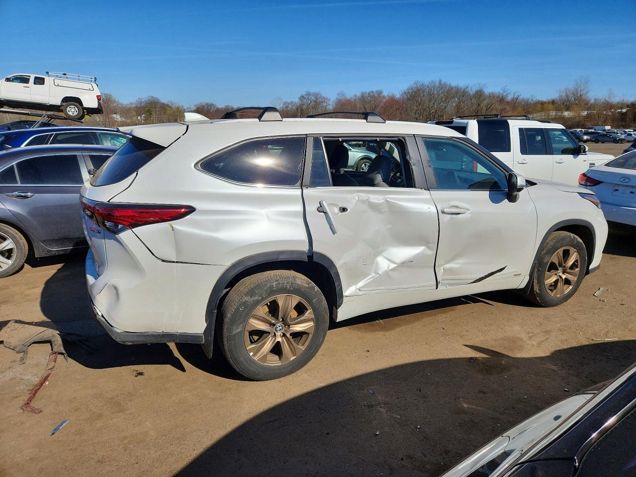 2023 Toyota Highlander Hybrid Bronze Edition - Фото 3
