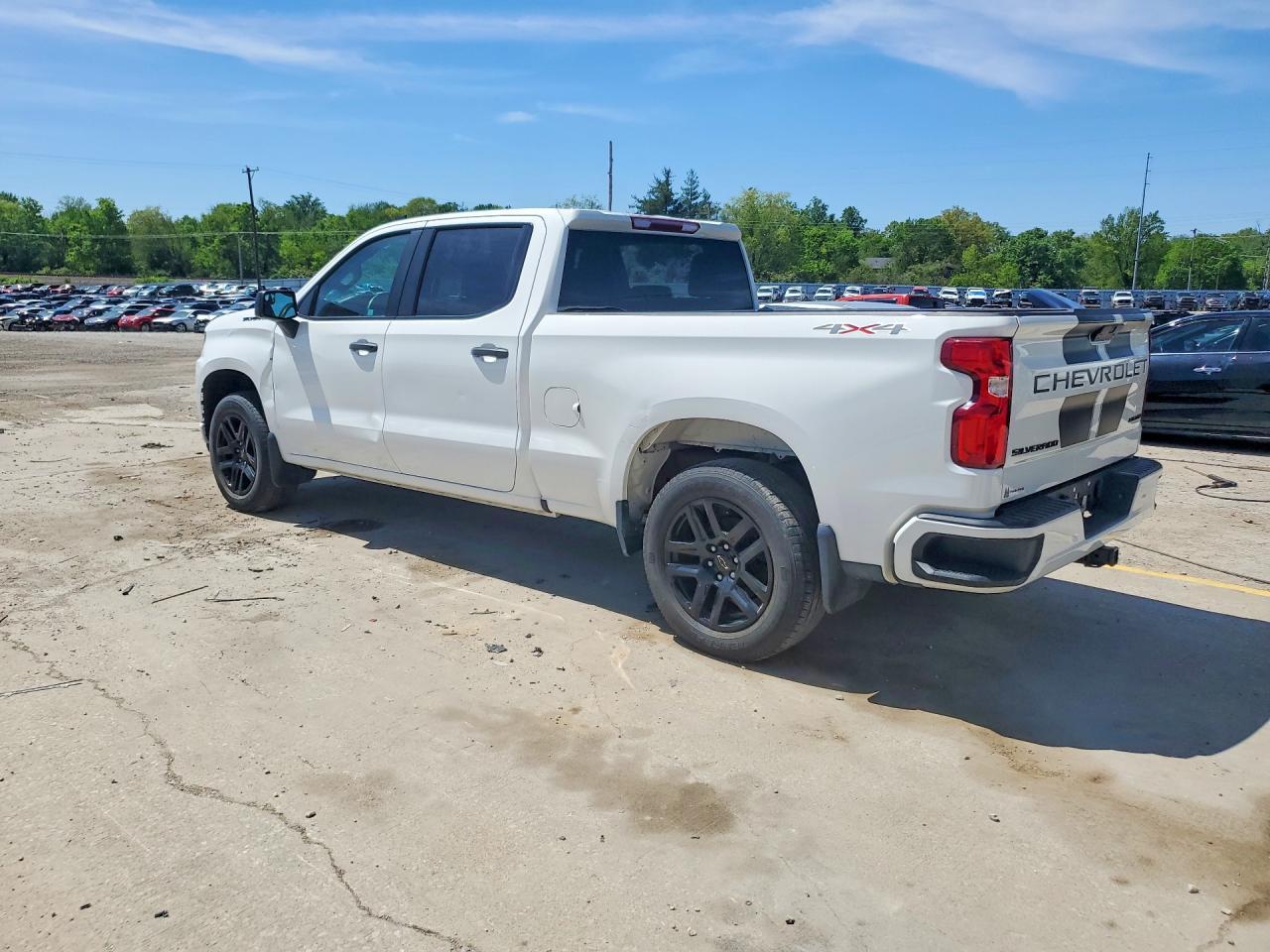 2022 Chevrolet Silverado Ltd K1500 Custom - Image 2