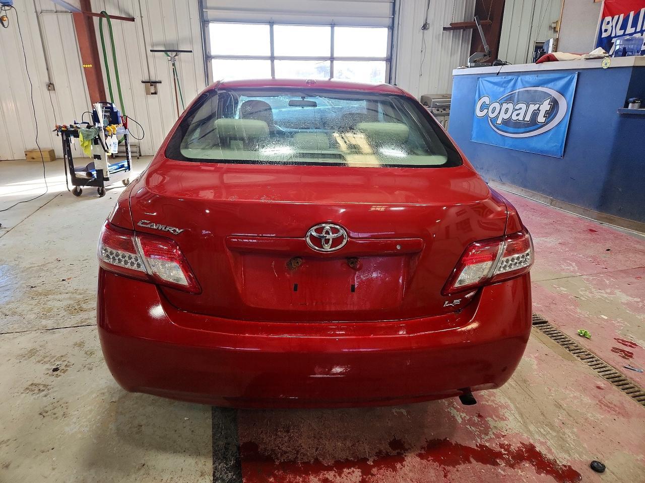 2011 Toyota Camry Le - Image 6