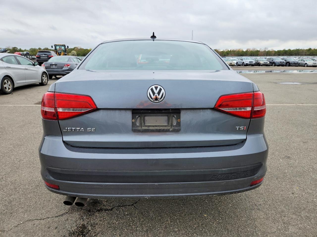 2015 Volkswagen Jetta Se - Image 6
