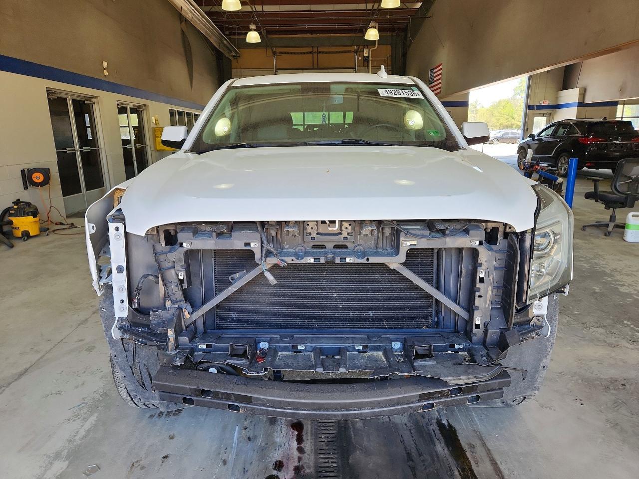 2020 GMC Yukon Slt - Фото 5