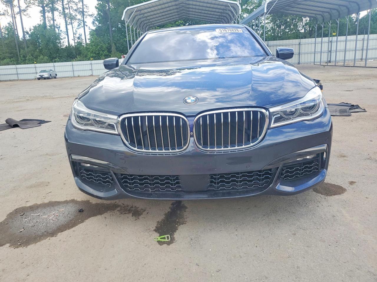 2018 BMW 750 Xi - Image 5