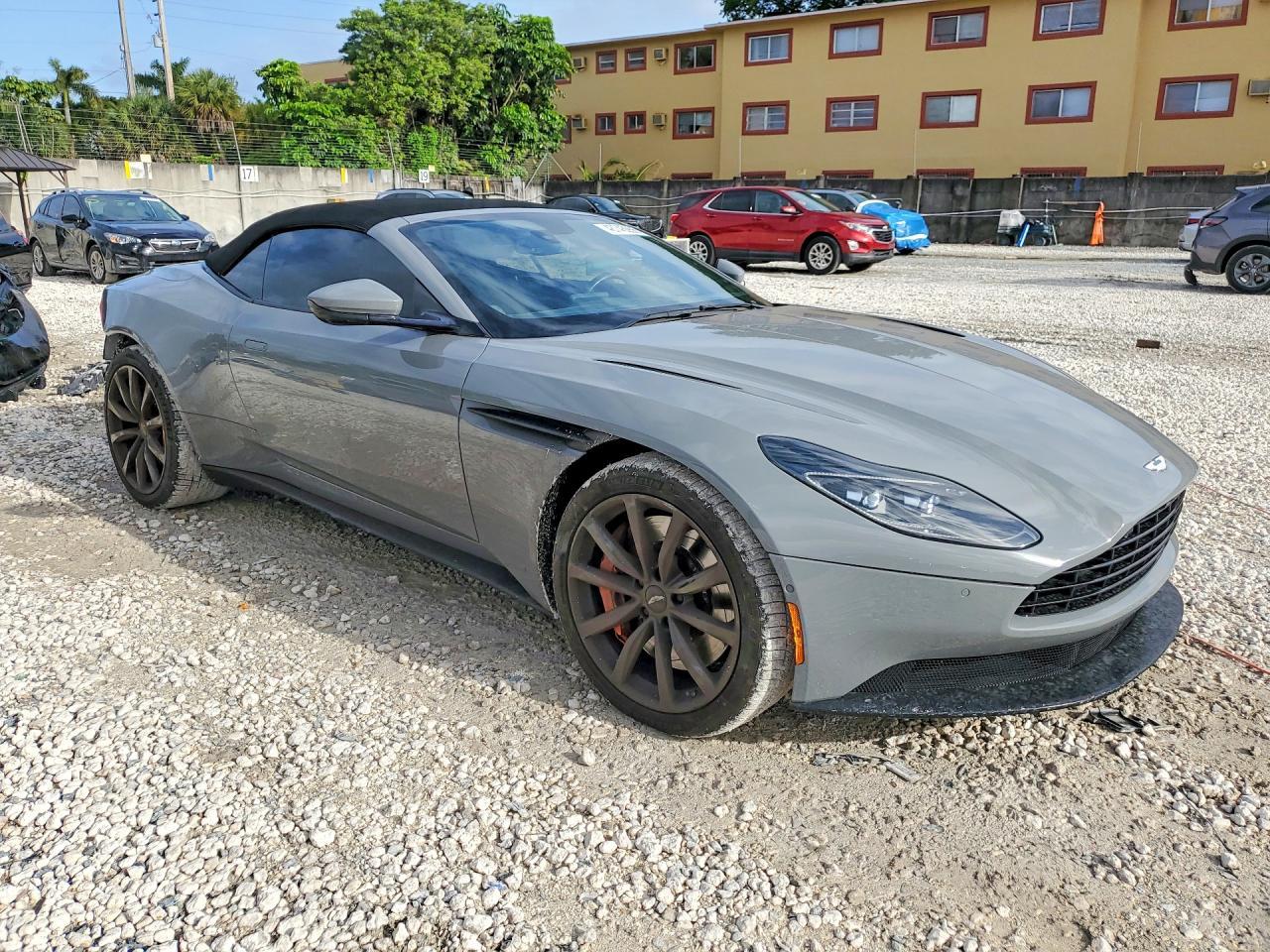 2020 Aston Martin Db11 - Фото 4