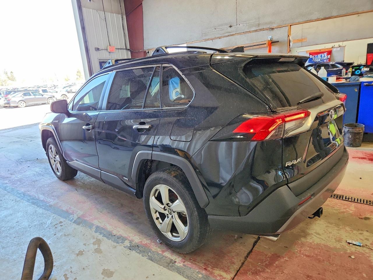 2021 Toyota Rav4 Limited - Фото 2