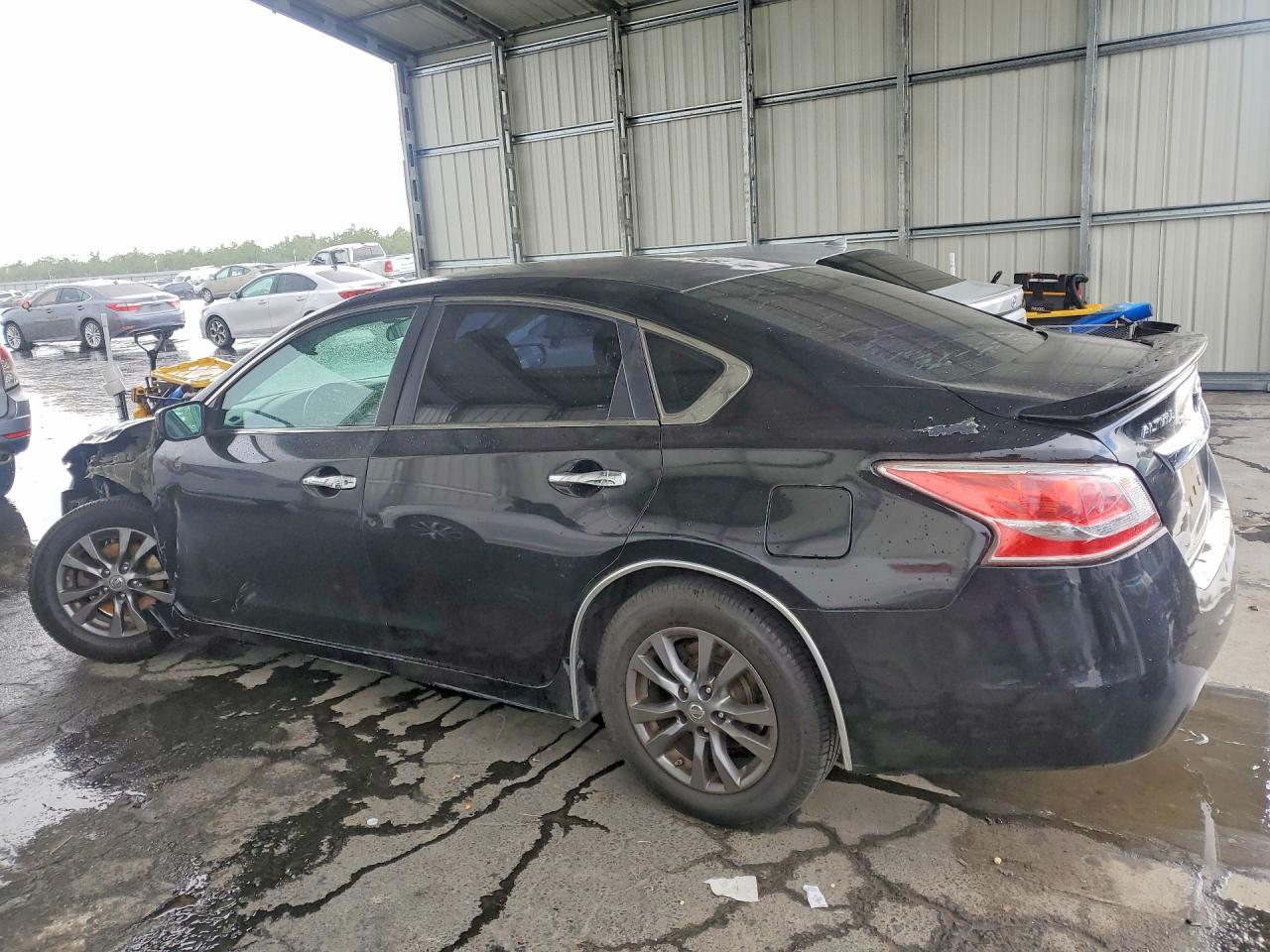 2015 Nissan Altima 2.5 S - Фото 2
