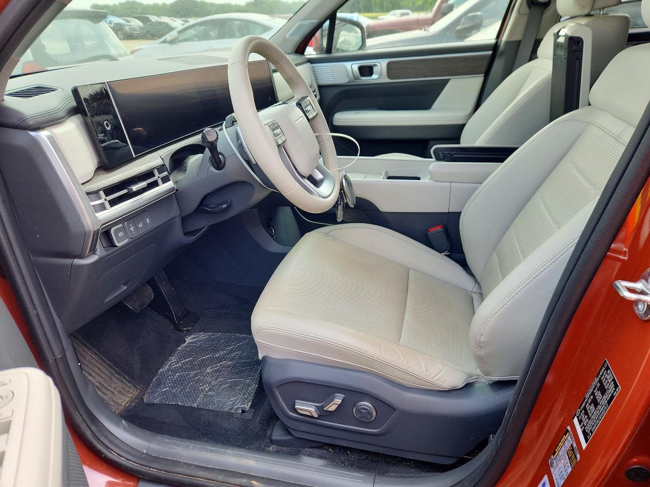 2025 Hyundai Santa Fe Hybrid Limited - Image 7