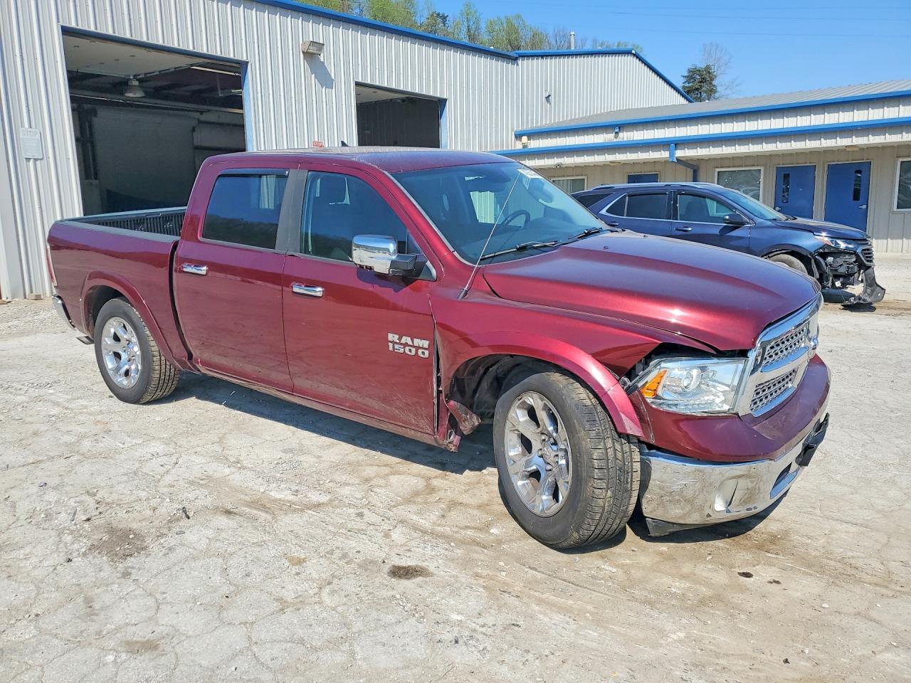 2016 Ram 1500 Laramie - Image 4