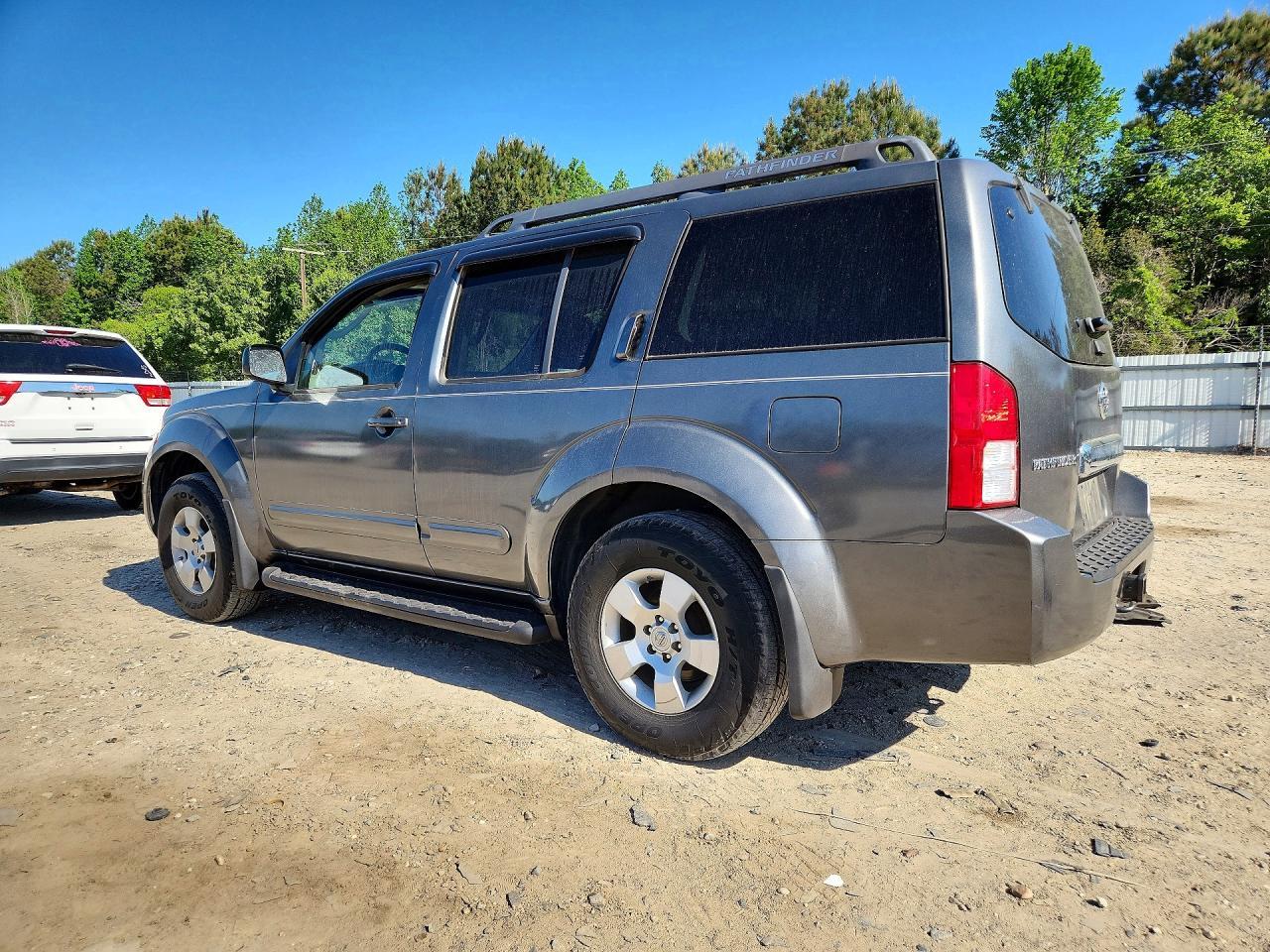 2007 Nissan Pathfinder S - Фото 2