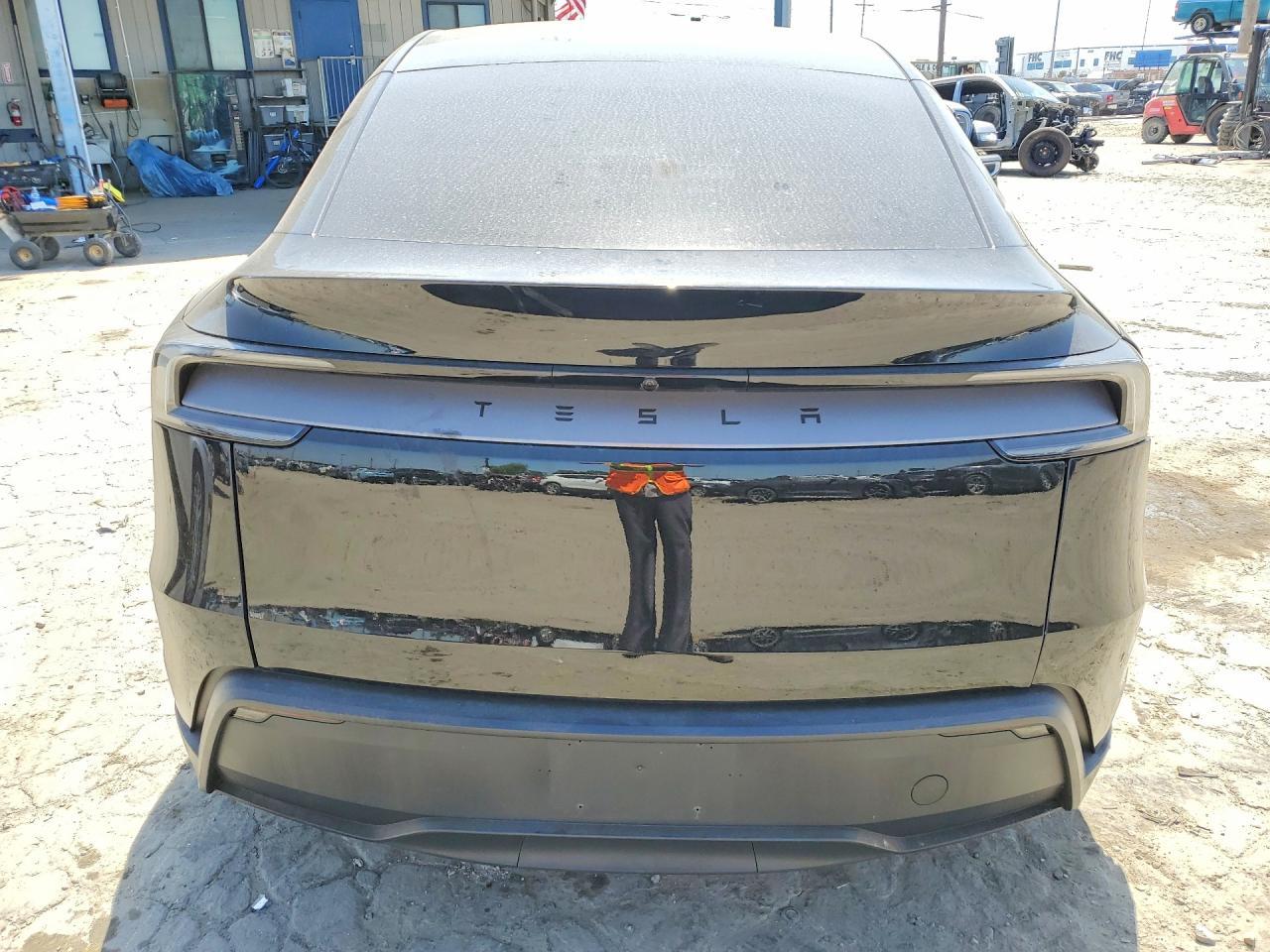 2026 Tesla Model Y - Image 6