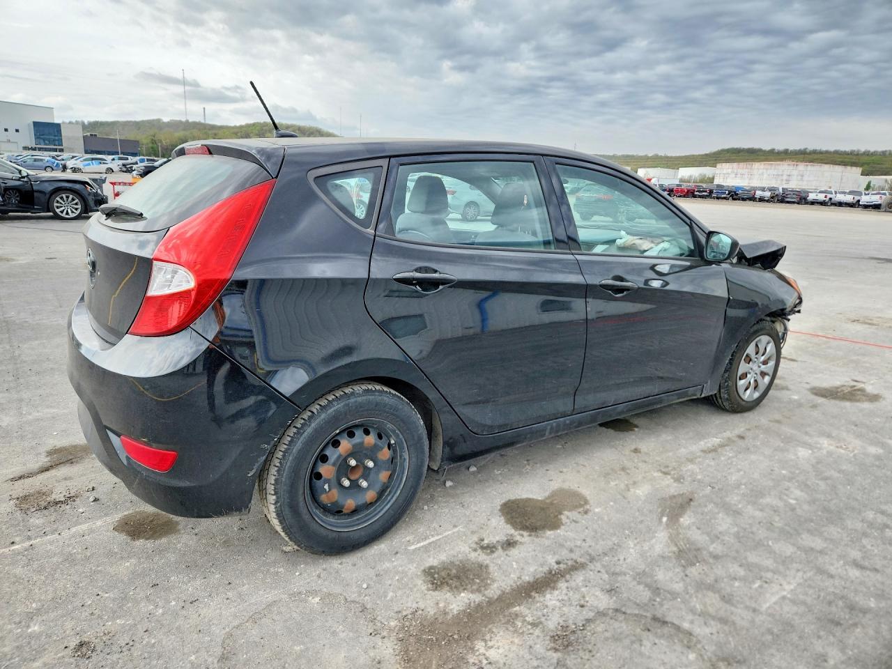 2017 Hyundai Accent Se - Image 3