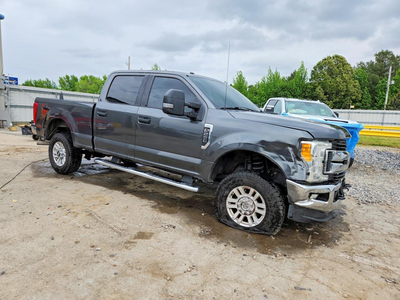 2017 Ford F250 Super Duty - Фото 4