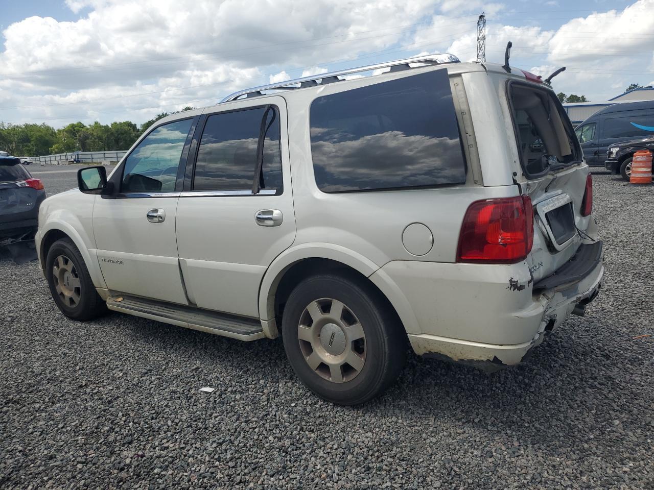 2006 Lincoln Navigator - Фото 2