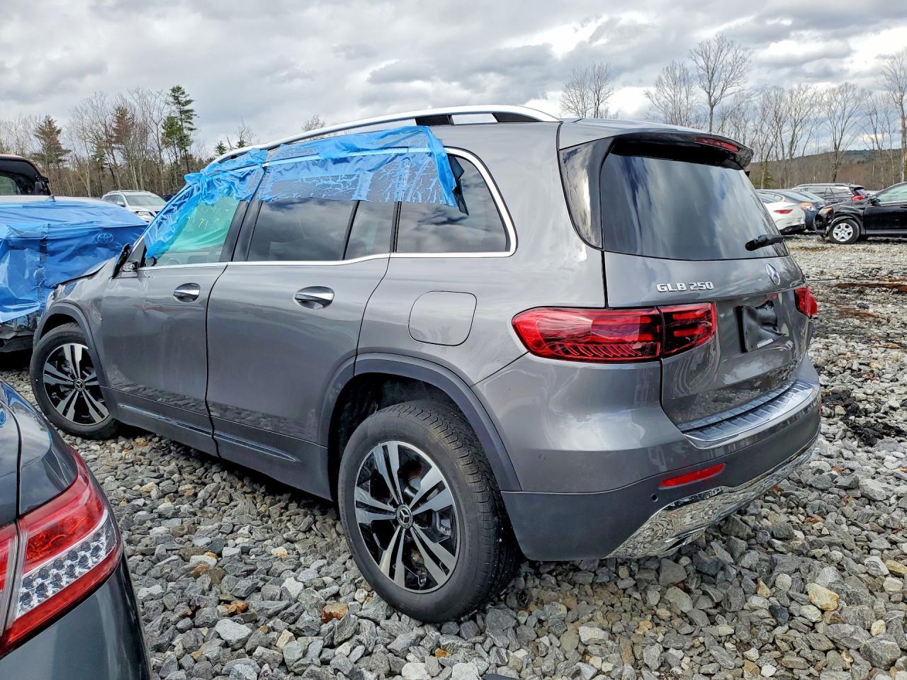 2026 Mercedes-Benz Glb 250 4Matic - Image 2