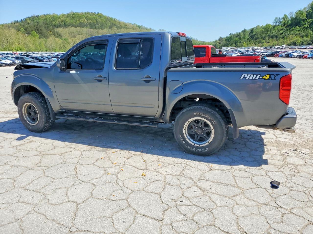 2016 Nissan Frontier Pro-4X - Image 2