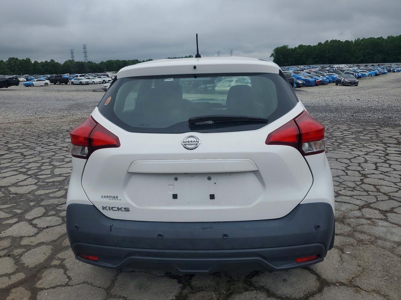 2020 Nissan Kicks S - Фото 6