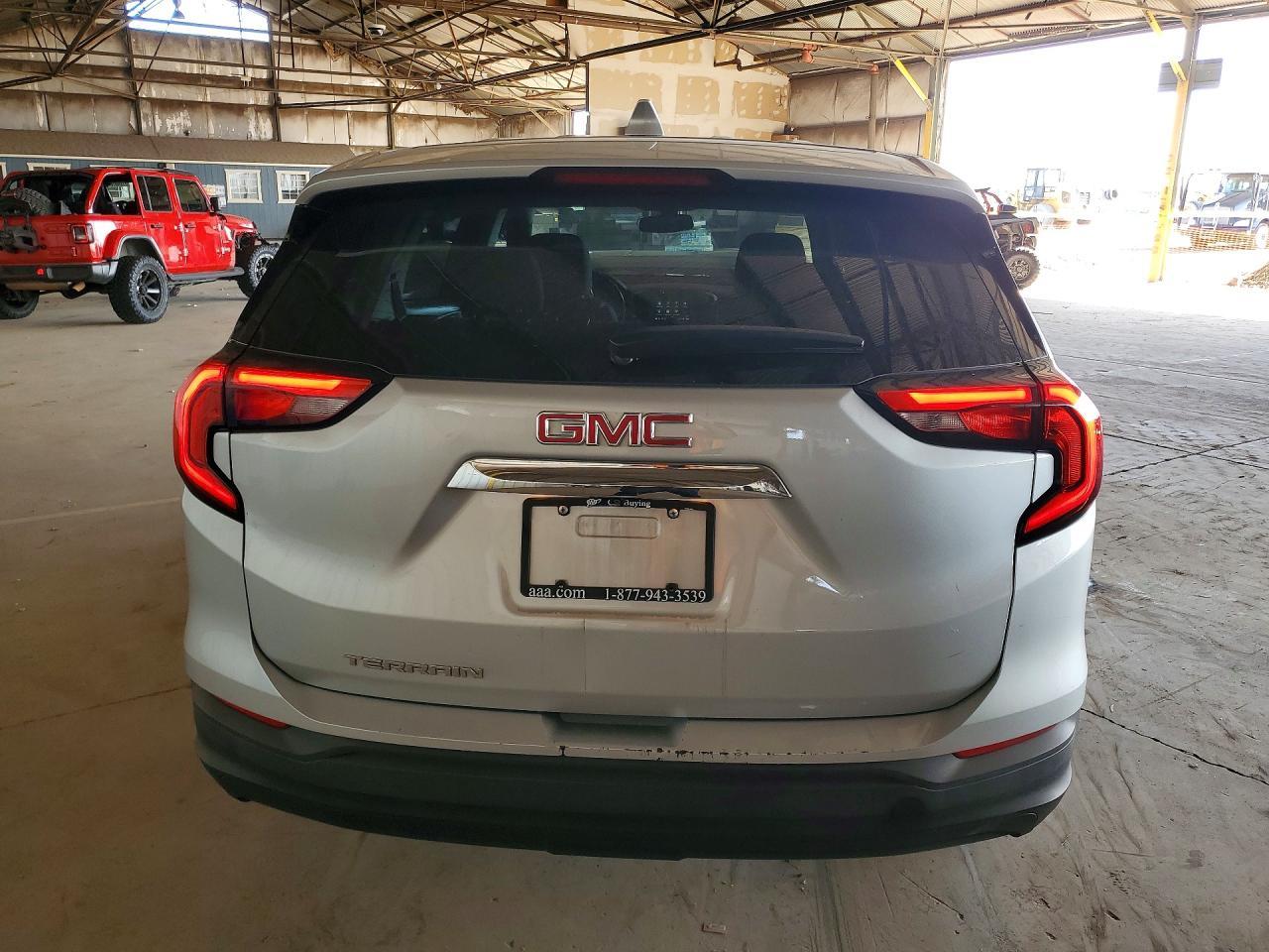 2018 GMC Terrain Sle - Image 6