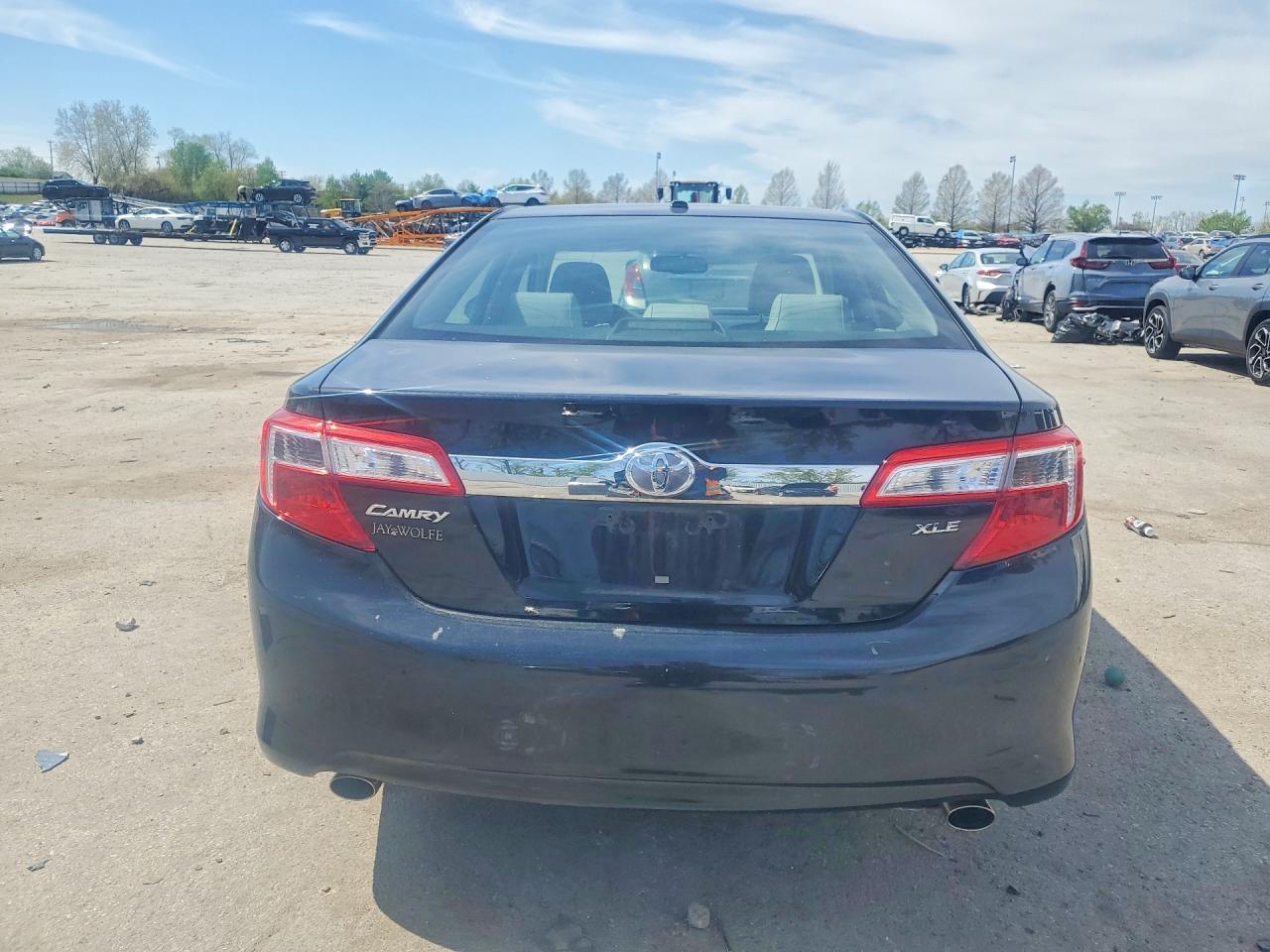 2012 Toyota Camry Xle V6 - Фото 6