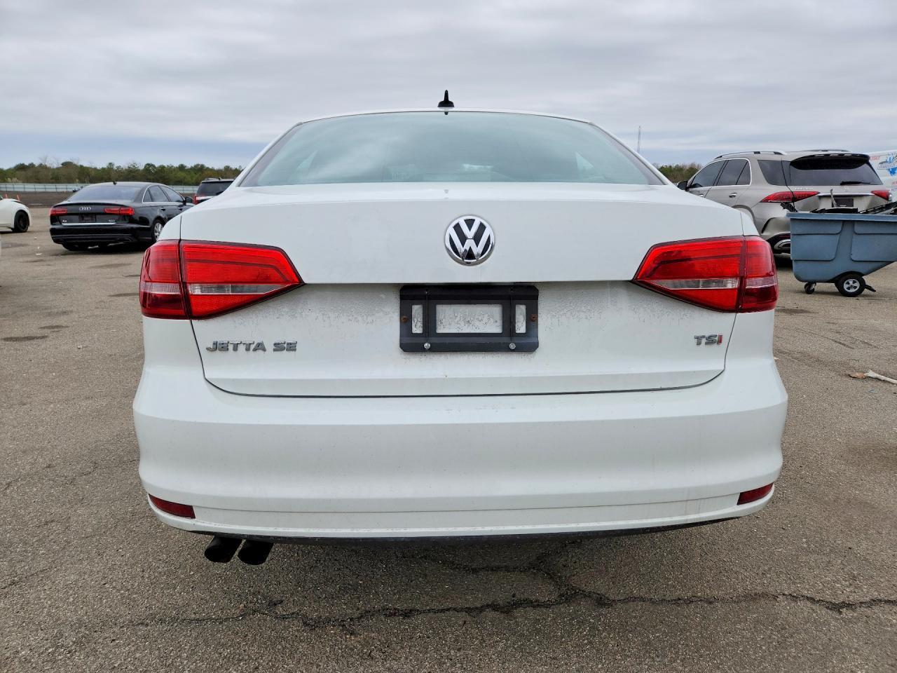 2015 Volkswagen Jetta Se - Image 6