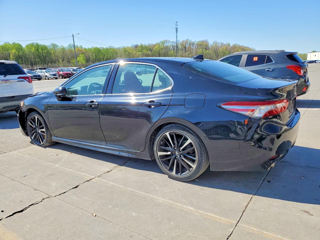 2019 Toyota Camry Xse - Фото 2