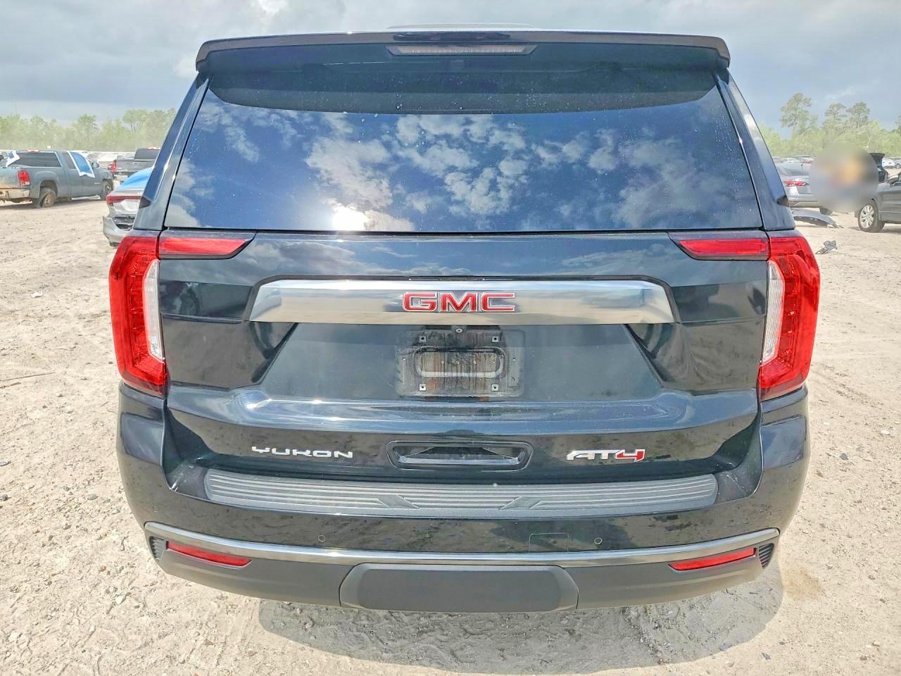 2021 GMC Yukon At4 - Фото 6