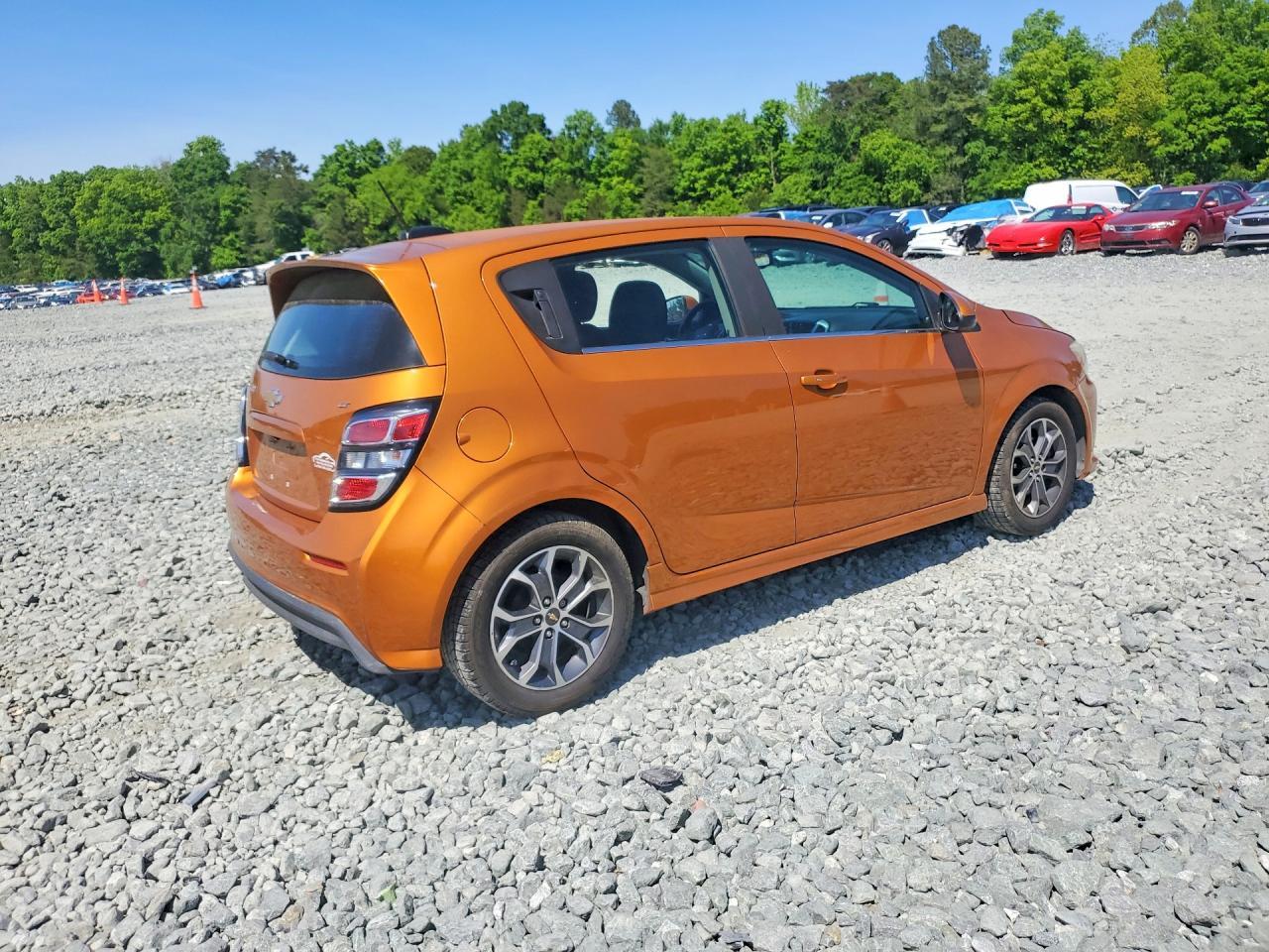 2017 Chevrolet Sonic Lt - Image 3