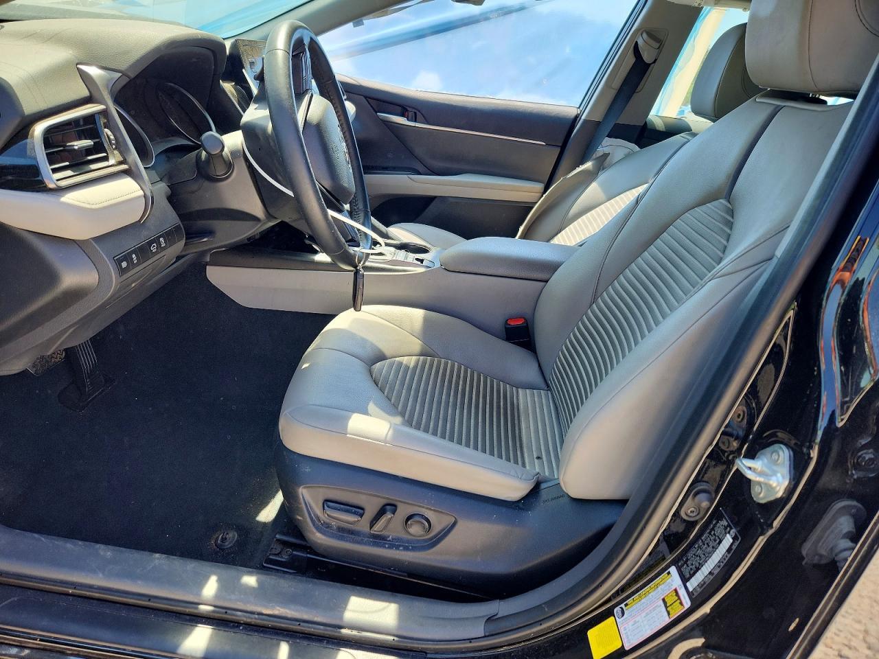 2024 Toyota Camry Hybrid Se - Image 7