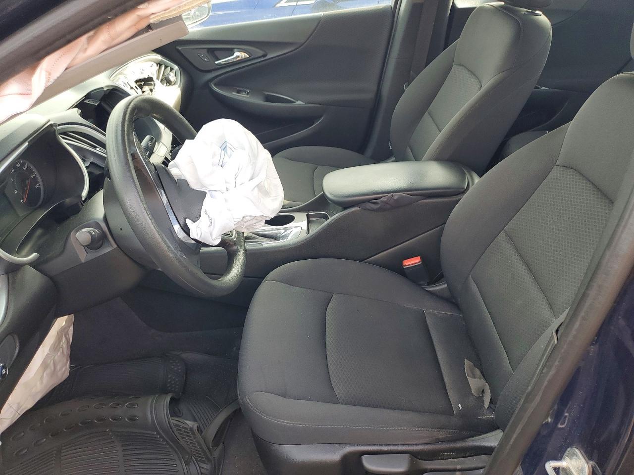 2017 Chevrolet Malibu Ls - Фото 7