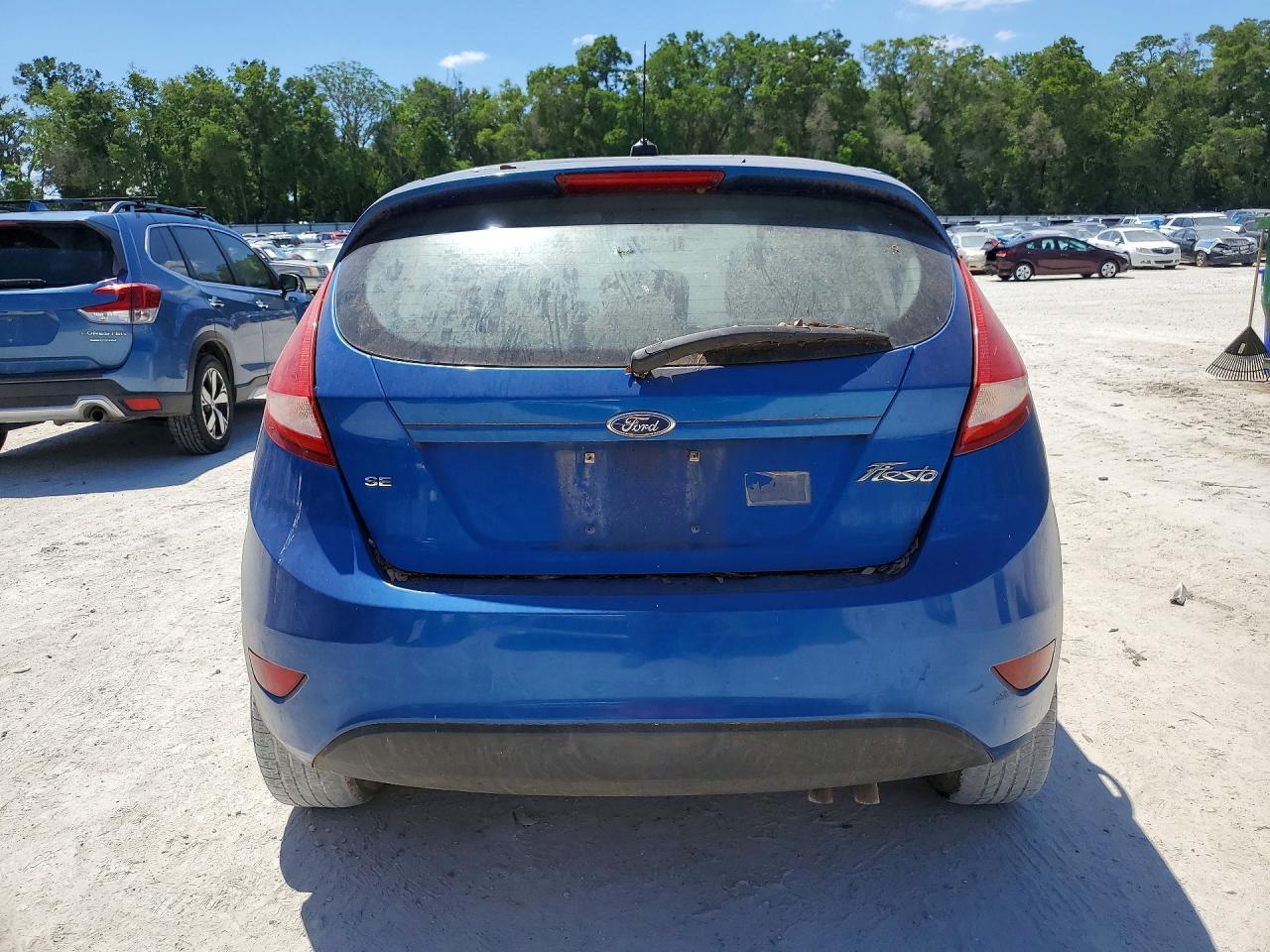 2011 Ford Fiesta Se - Фото 6