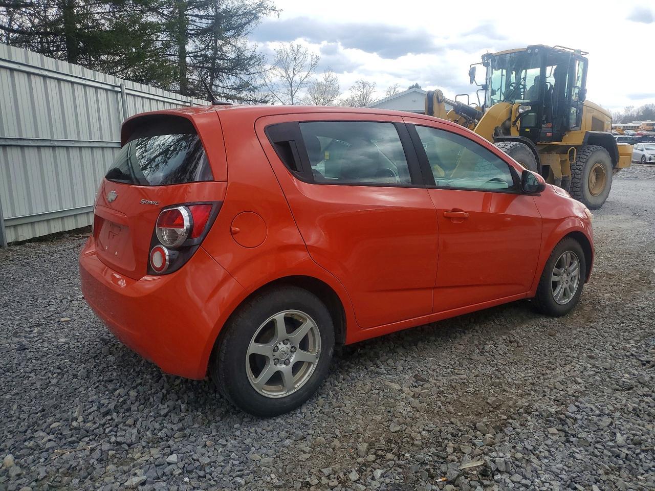 2012 Chevrolet Sonic Ls - Image 3