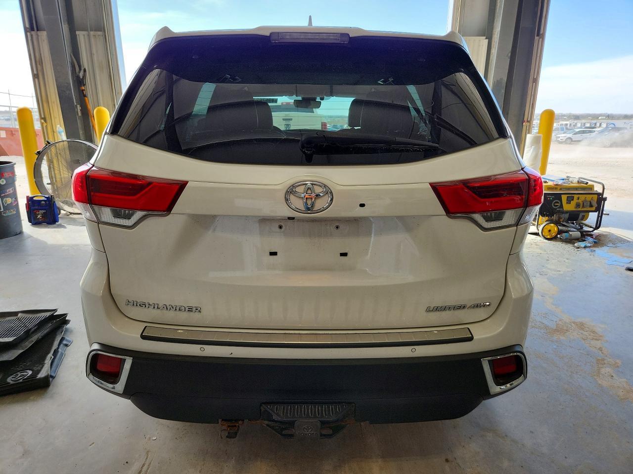 2019 Toyota Highlander Limited - Фото 6