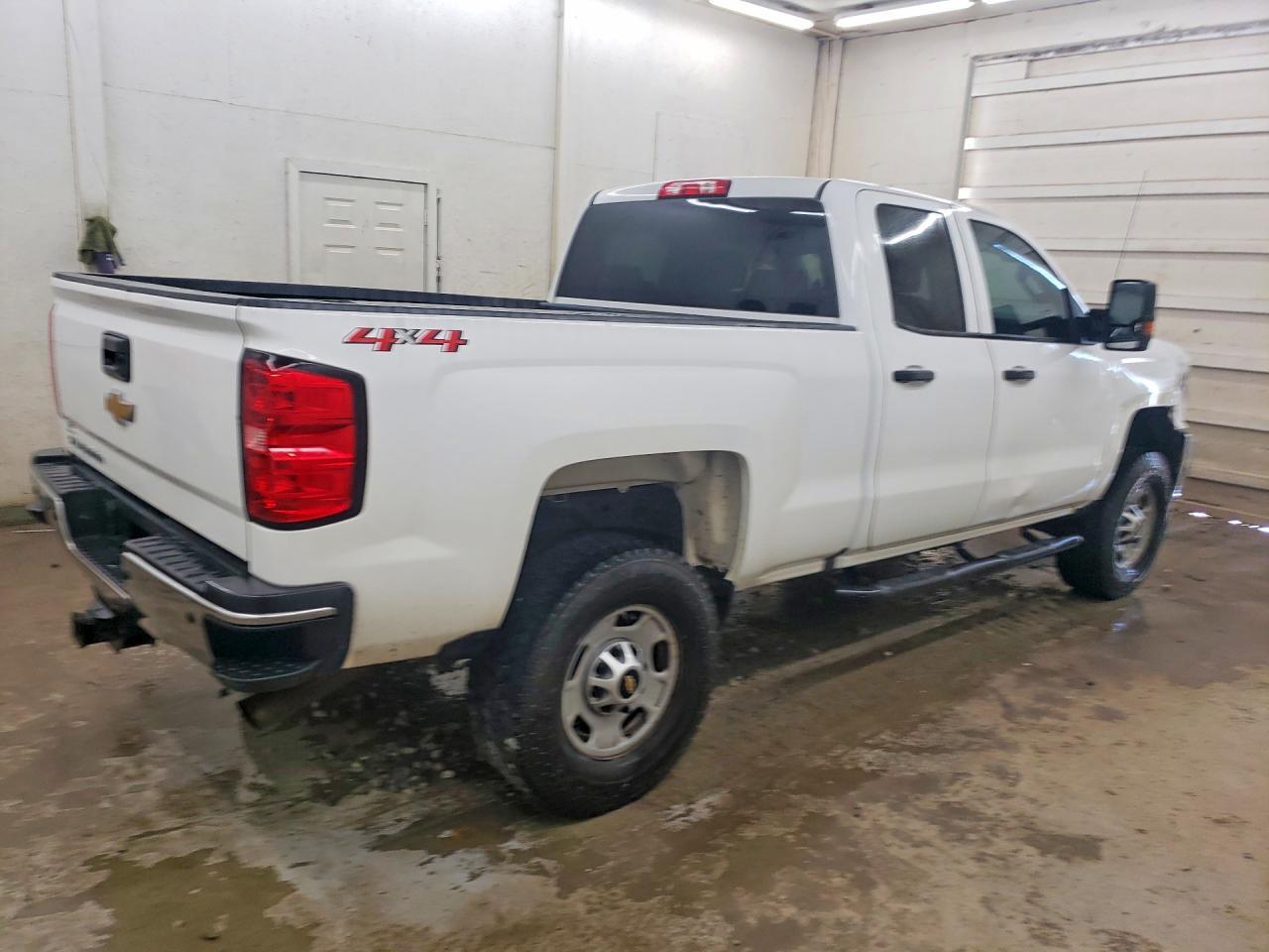 2019 Chevrolet Silverado K2500 Heavy Duty - Фото 3
