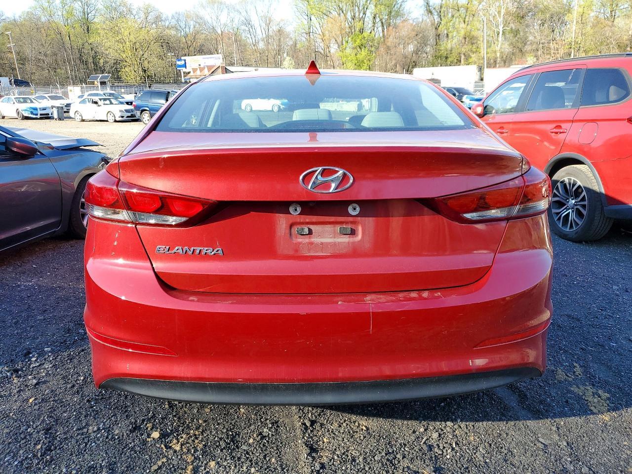 2017 Hyundai Elantra - Image 6