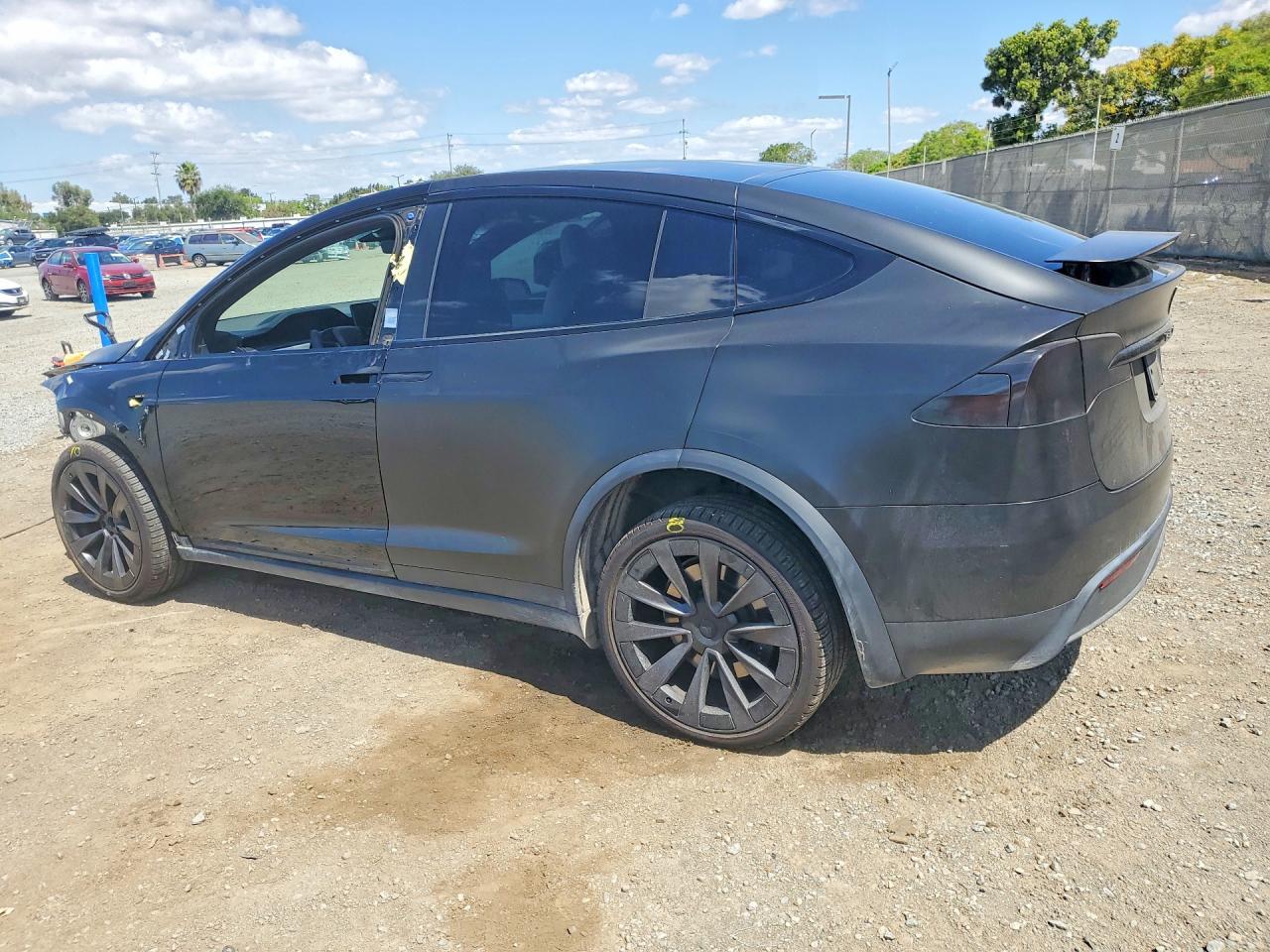 2022 Tesla Model X - Image 2