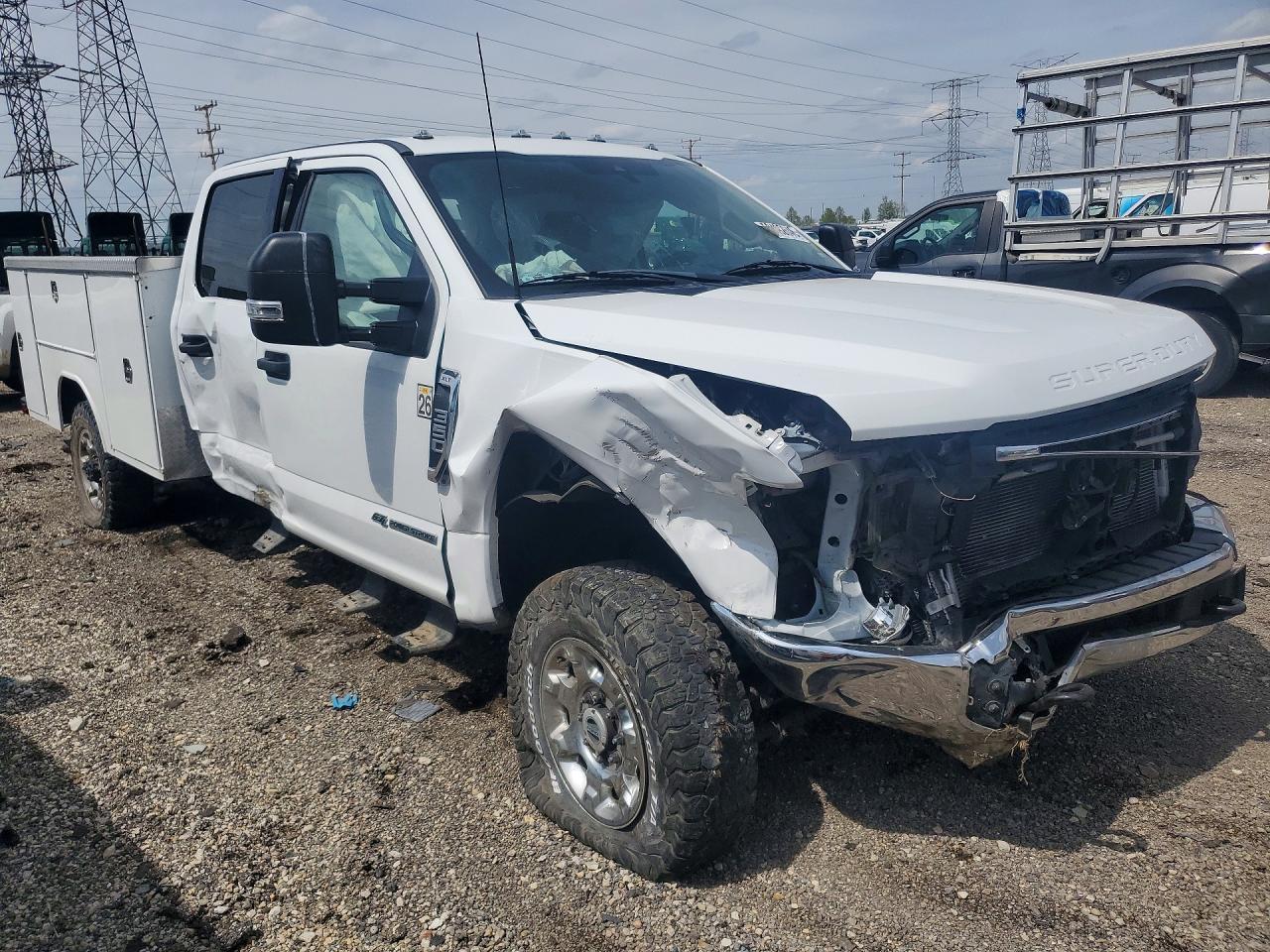 2022 Ford F350 Super Duty - Фото 4
