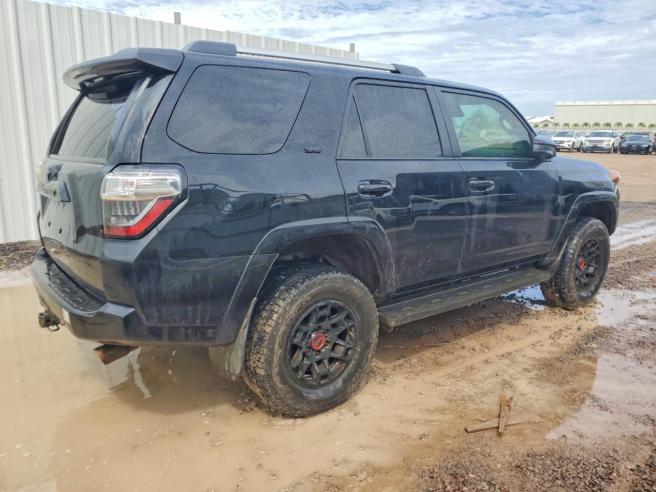 2021 Toyota 4Runner Sr5 - Фото 3