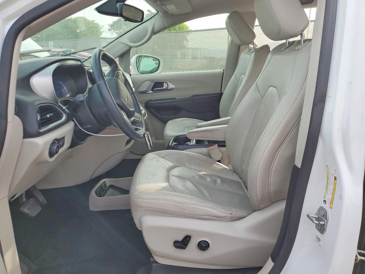 2018 Chrysler Pacifica Hybrid Touring L - Фото 7