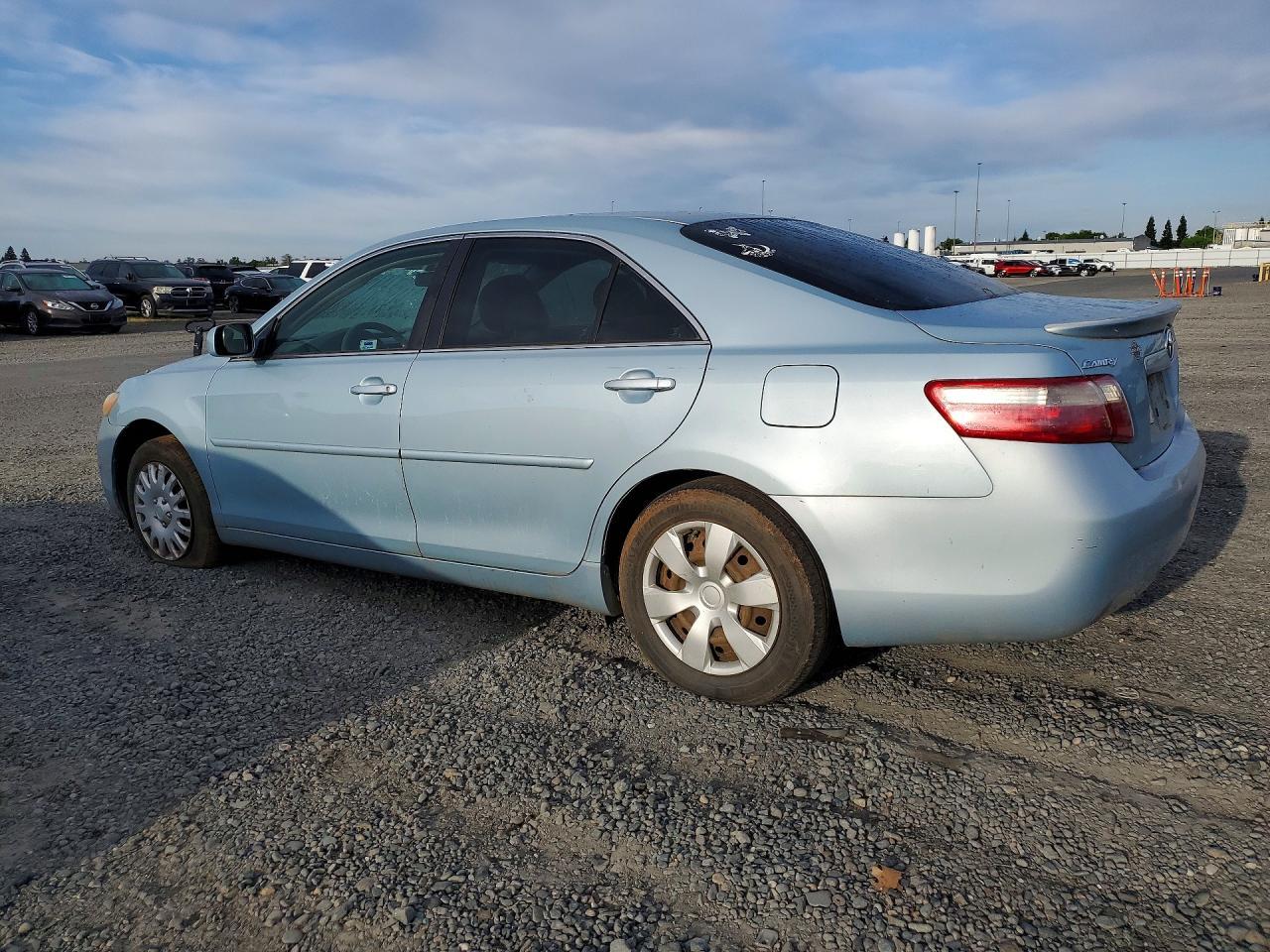 2007 Toyota Camry Le - Фото 2