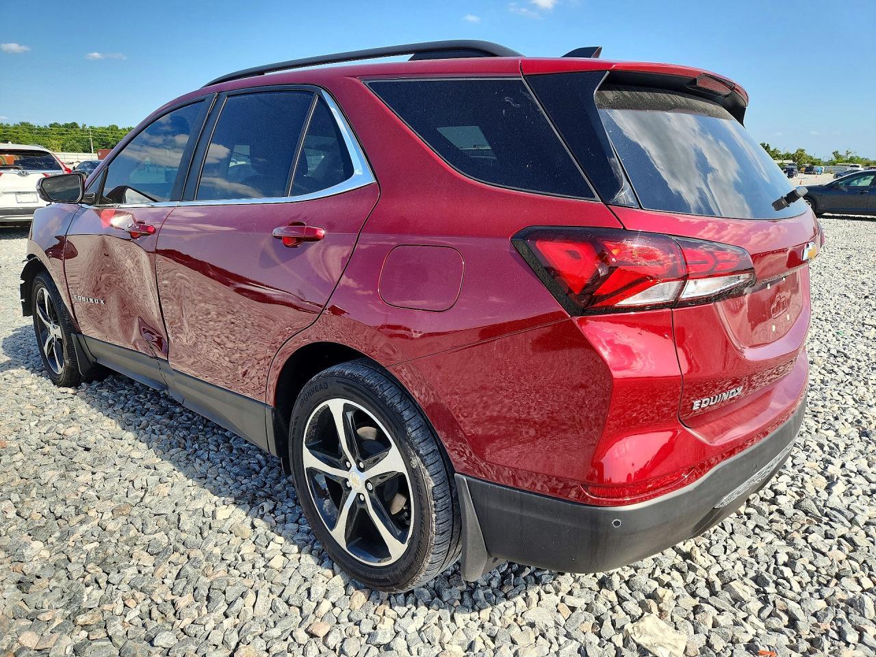 2024 Chevrolet Equinox Lt - Image 2